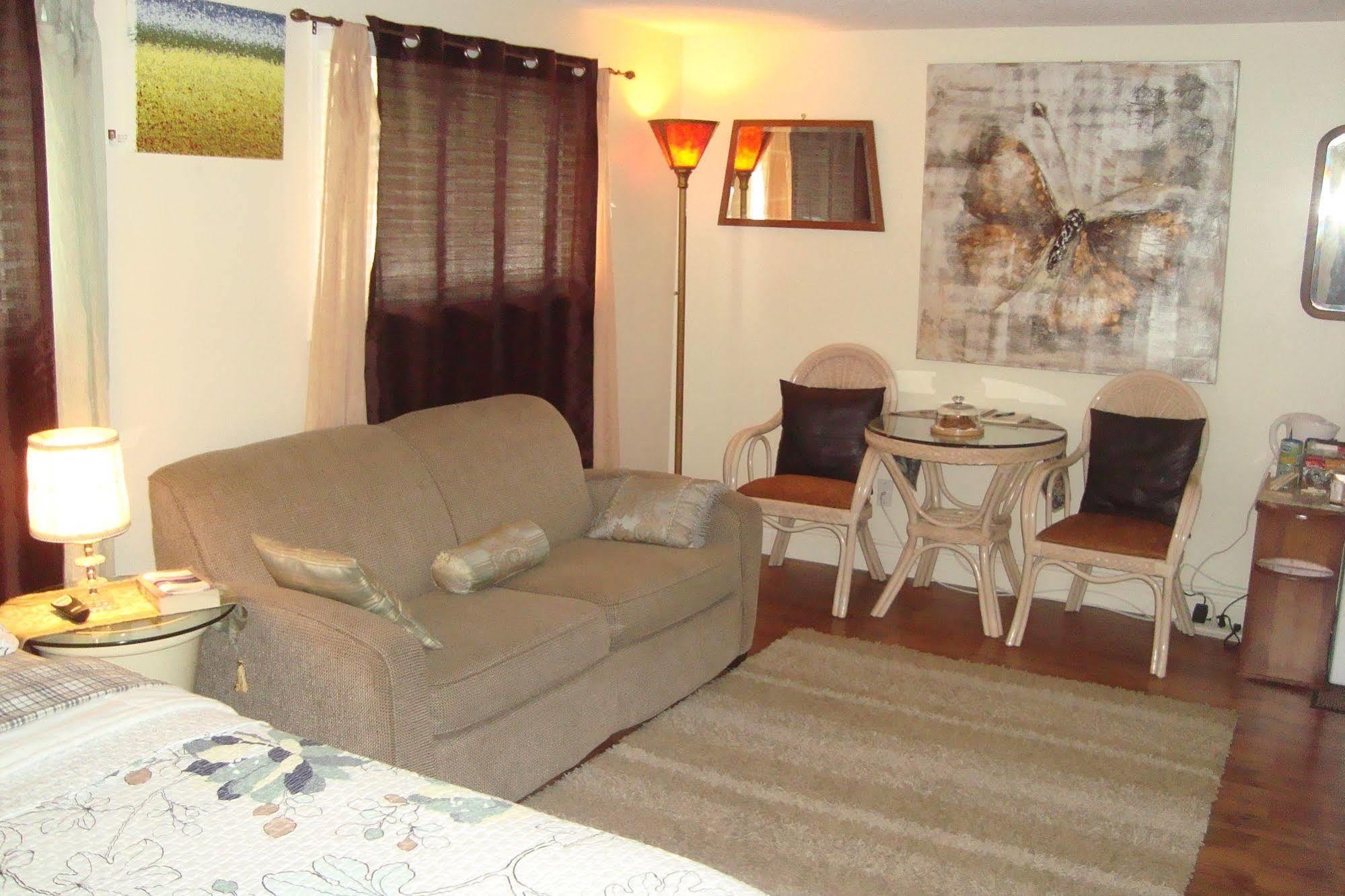 Paddington Place Bed & Breakfast Oshawa Exterior photo