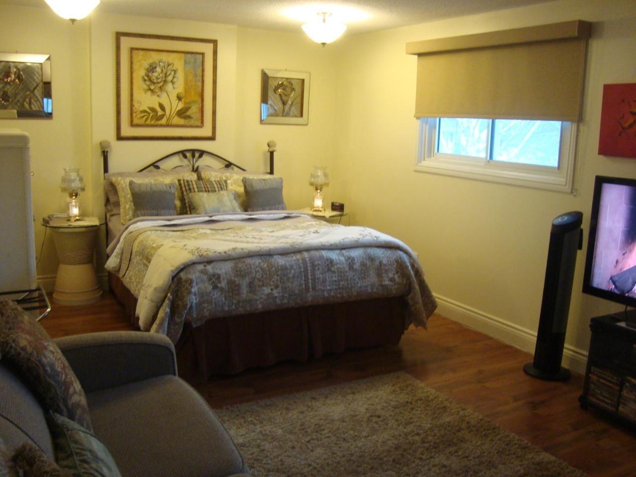 Paddington Place Bed & Breakfast Oshawa Exterior photo